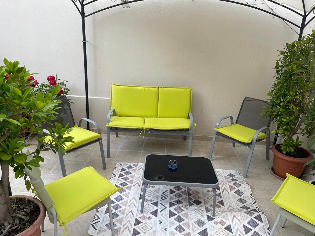 Cozy Minimal Apartment Pireu Exterior foto